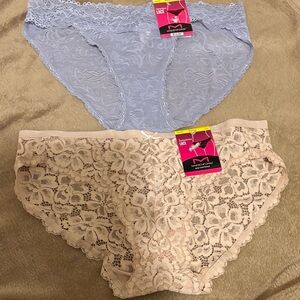 NWT 2 Maidenform Lace Panties - Light Blue and Beige in Medium/6